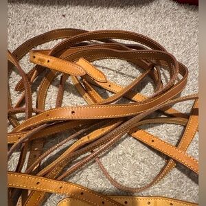 Louis Vuitton  bucket  Straps